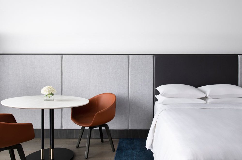 hotel room round table