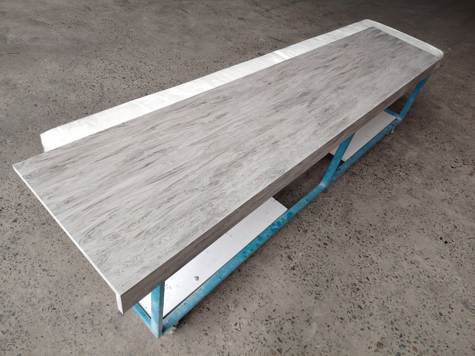 countertop with side