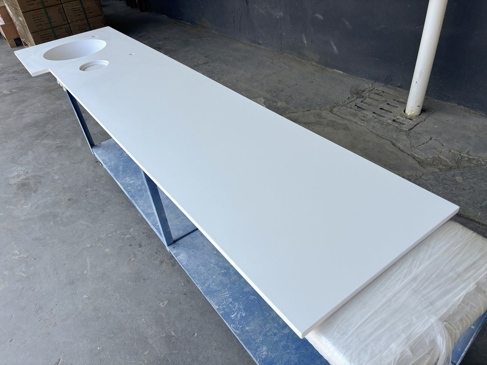 countertop with round sink