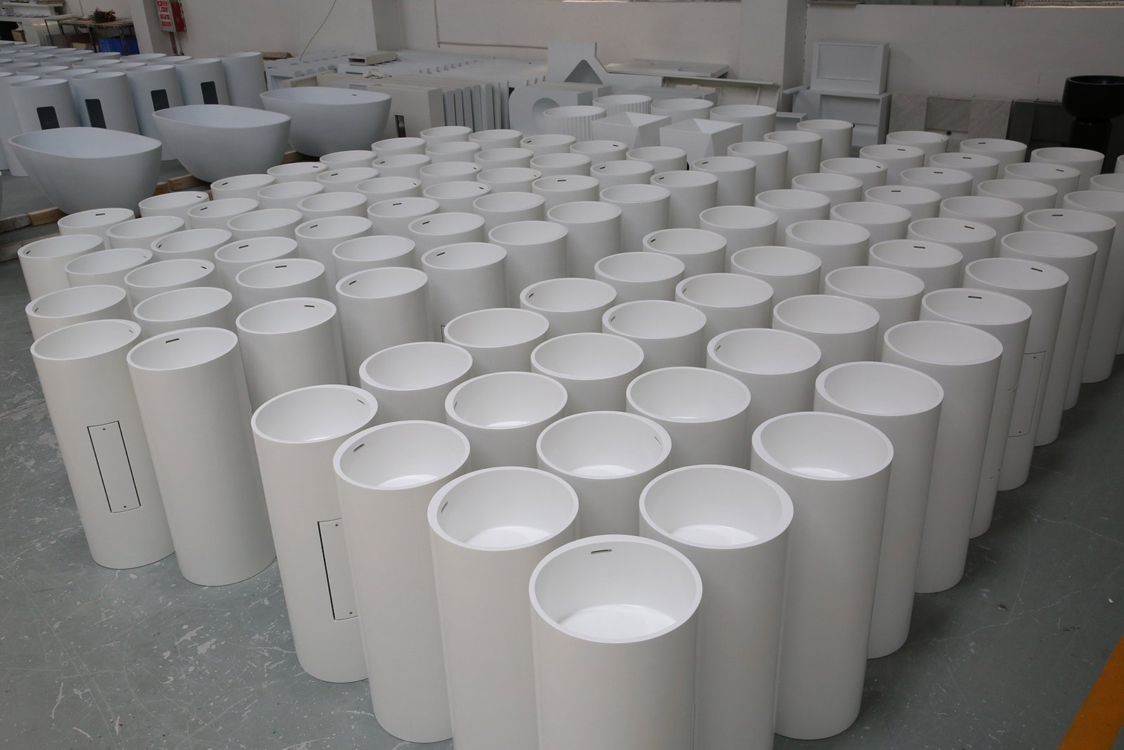 KKR pedestal sink series